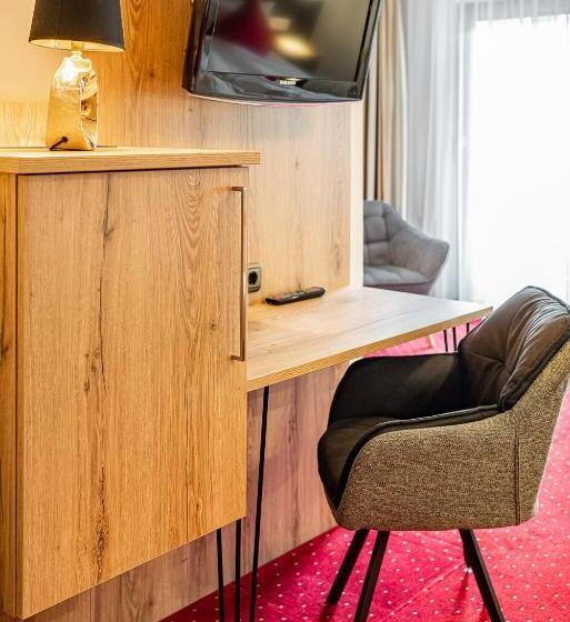 Номер Deluxe с Балконом, Berghotel & Chalets Adersberg