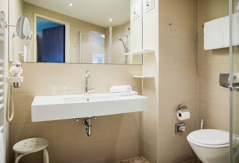 Номер Стандарт, Kulturhotel Fürst Pückler Park