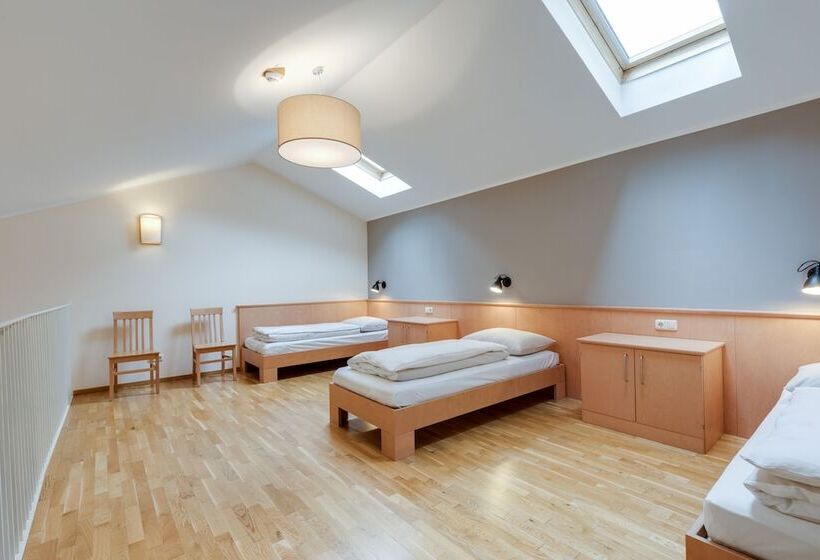 スタンダード4人部屋, Jufa Hotel Veitsch