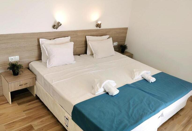 Четырехместный Номер Стандарт, Largo Beach