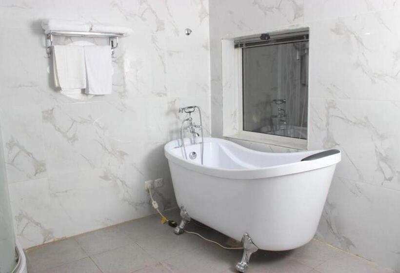 Люкс с Балконом, Rayat Alshalal Hotel 2