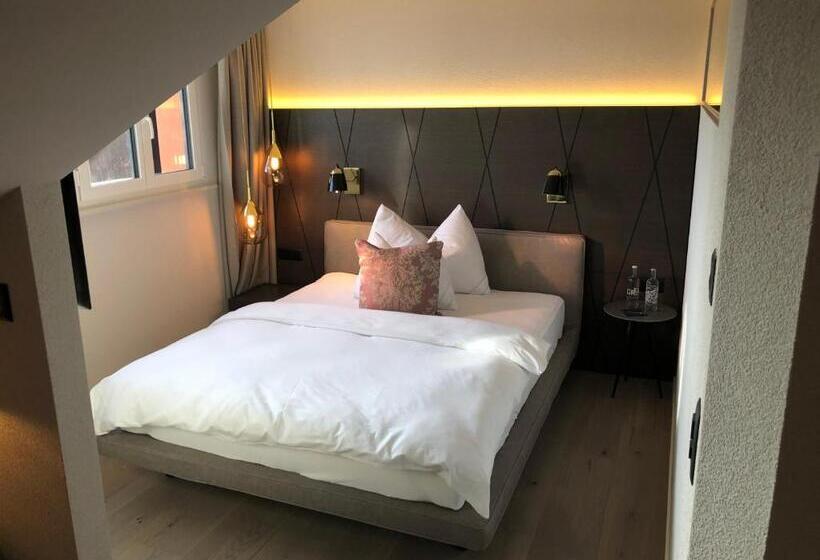 Полулюкс, Boutique Hotel Sonne Seuzach