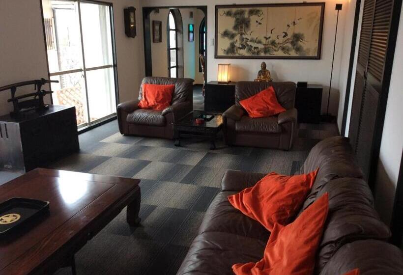 Номер Economy, Jonni`s Place