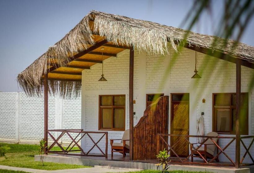 스탠다드 스튜디오, La Choza Bungalows