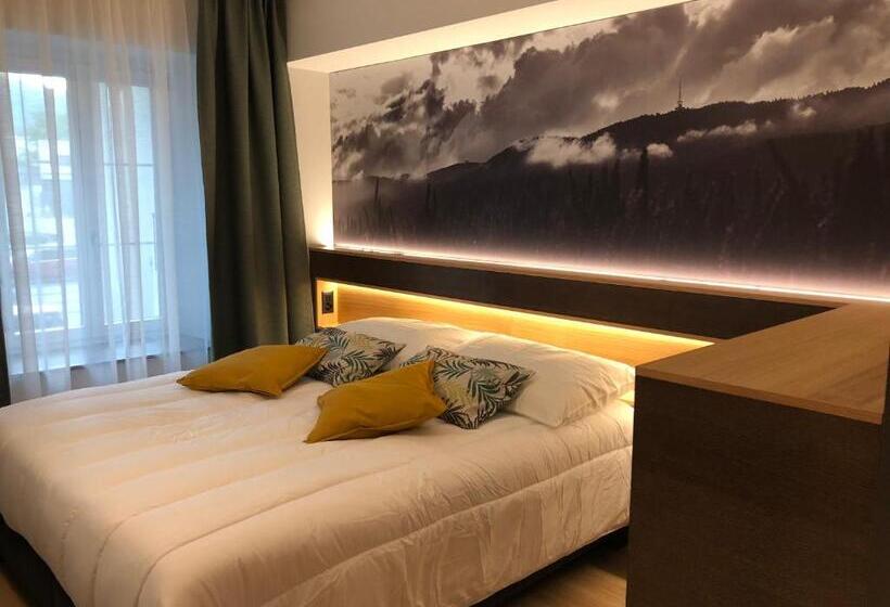 Номер Стандарт, Auberge De La Tour