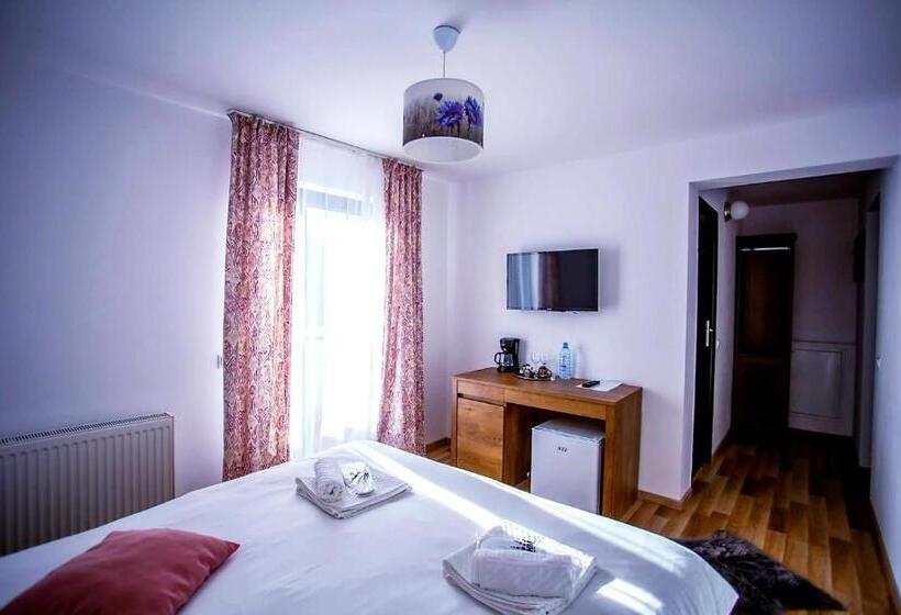 Номер Стандарт, Mera Hills House