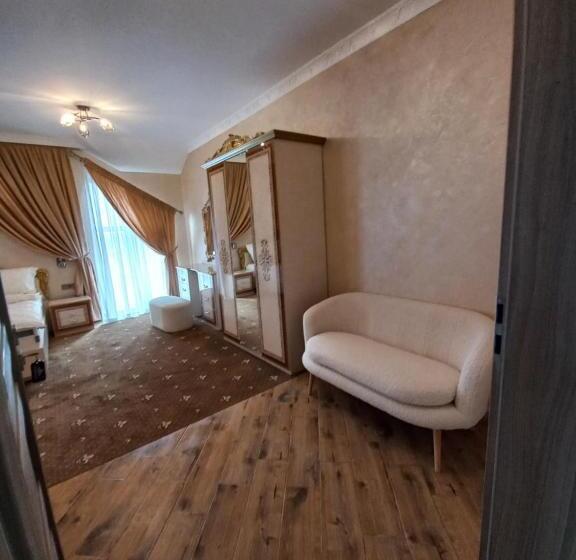 Люкс Кровать Кинг, ліжниця