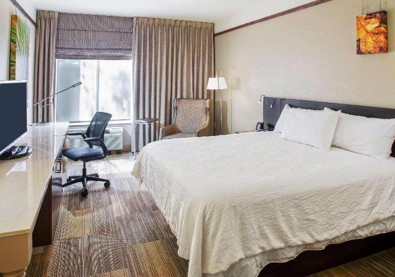 Люкс Кровать Кинг, Hilton Garden Inn Bentonville Rogers