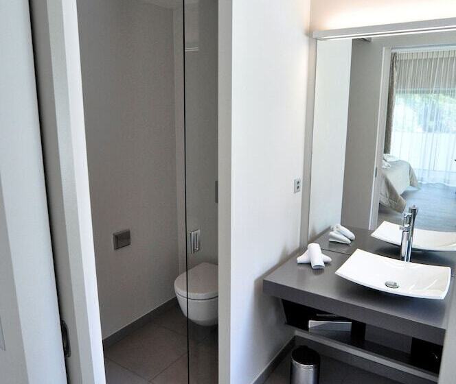 غرفة ديلوكس, Hostellerie Le Petit Manoir