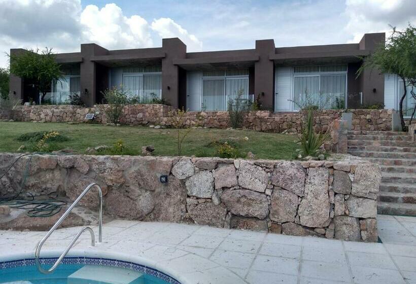 اتاق سوپریور با چشم‌انداز کوهستان, Valle Las Piedras