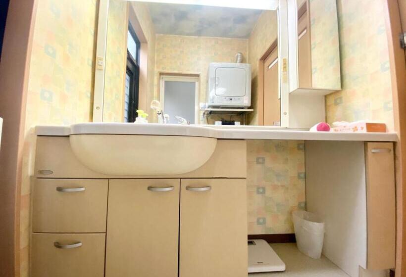 تختخواب در اتاق مشترک, Upper Hotel Ryogoku
