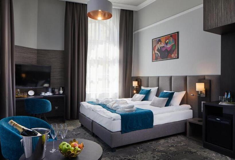 Apartament 1 Dormitor Deluxe, Estera