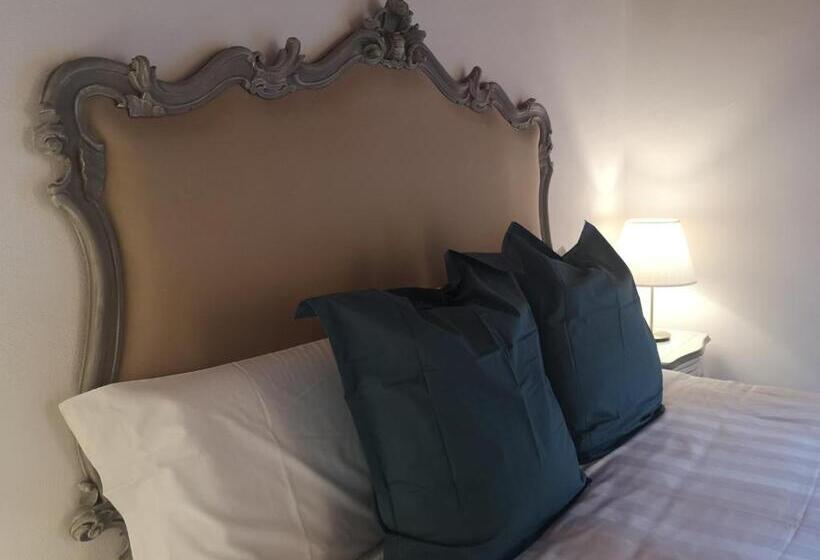 Номер Стандарт Вид на Сад, Maison Tuscany Bed&breakfast