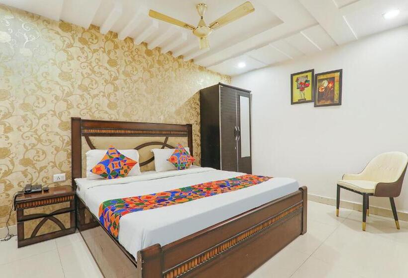 Трехместный Президентский, Fabhotel The Villa