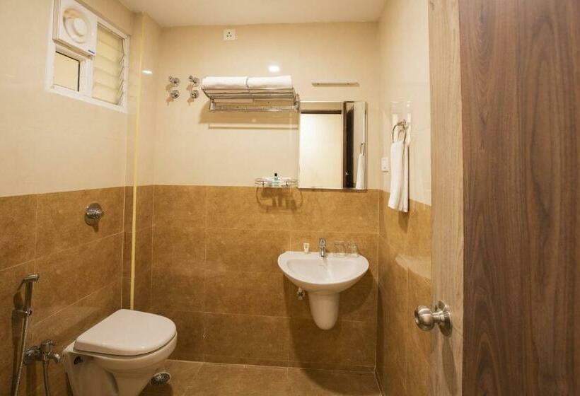 סוויטה משפחתית, Ramtel Inn