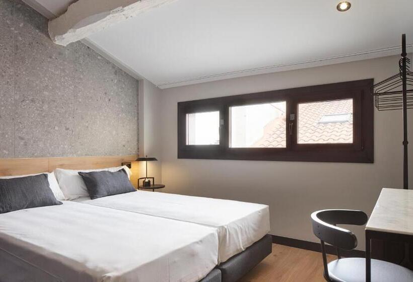 펜트하우스 룸, Hostal Espoz Y Mina
