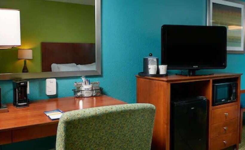 스탠다드 룸, Hampton Inn Bermuda Run