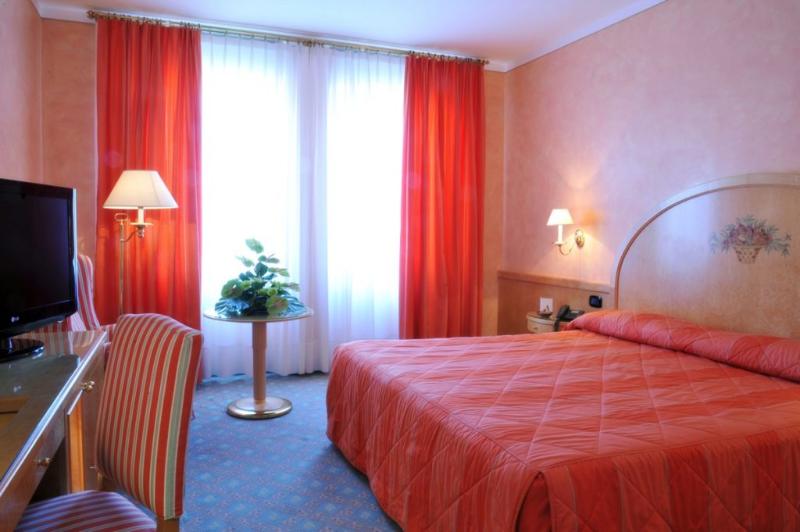 Люкс Кровать Кинг, Holiday Inn Express Hotel & Suites Bowling Green, An Ihg