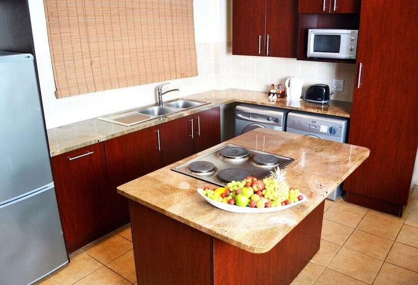 Люкс 3 Спальни, Premier Splendid Inn Port Edward
