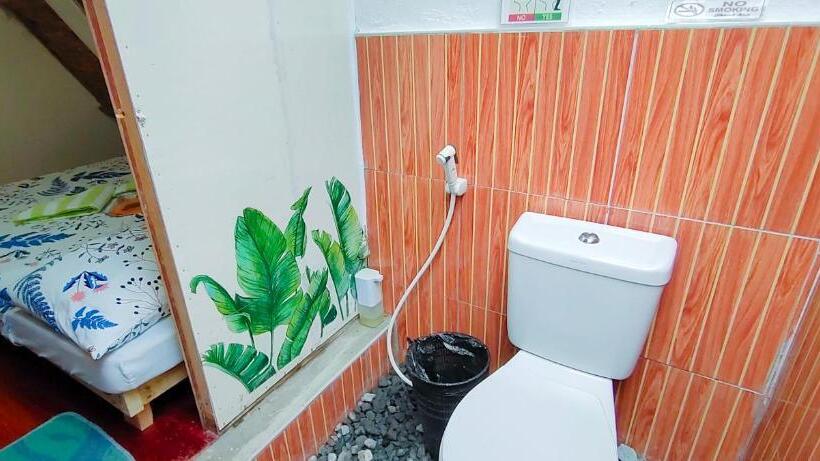 Номер Deluxe с Балконом, Rc Hutspot Tourist Inn