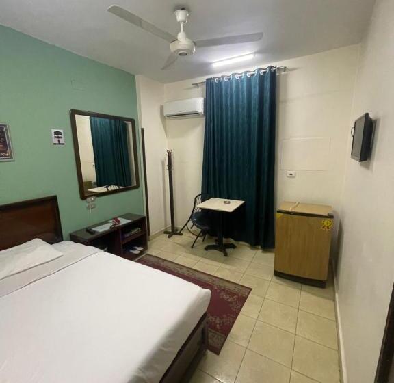 Standardeinzelzimmer, Grand Hotel Qena