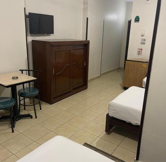 Basis 3-Bett-Zimmer, Grand Hotel Qena