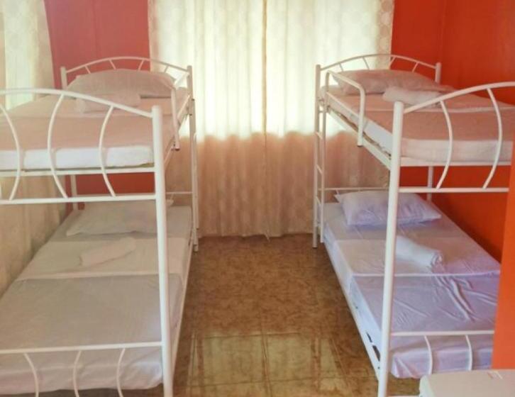 Четырехместный Номер Стандарт, Reddoorz @ Garcia Hernandez Bohol