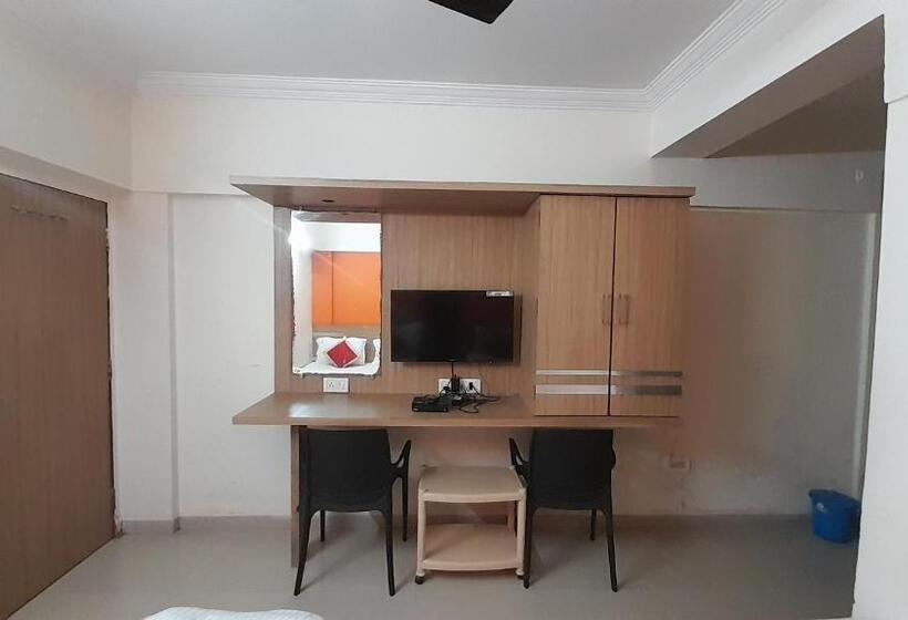 Трехместный Номер Deluxe, S K Palace