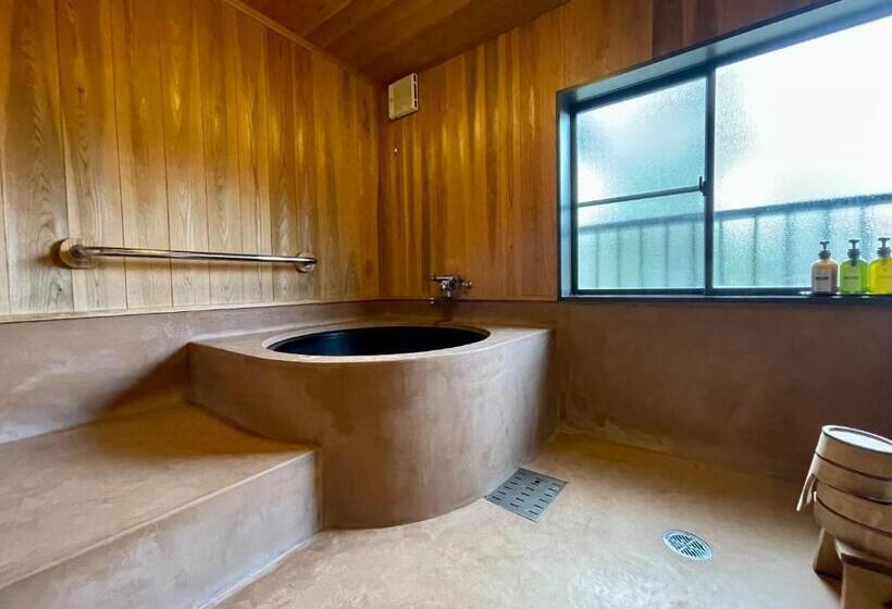 Семейный Номер Вид на Сад, Ryokan Nushiya