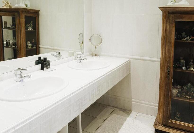 Люкс, Chambres D Hôtes Villa La Louisiane