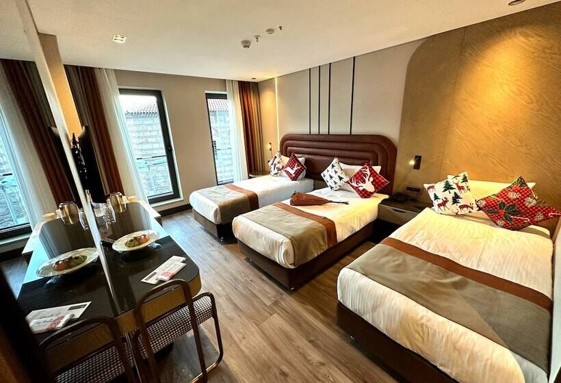 デラックストリプルルーム, Edition Old City Hotel