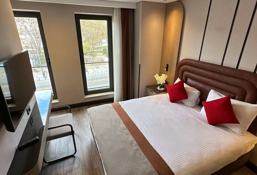 ファミリールーム, Edition Old City Hotel