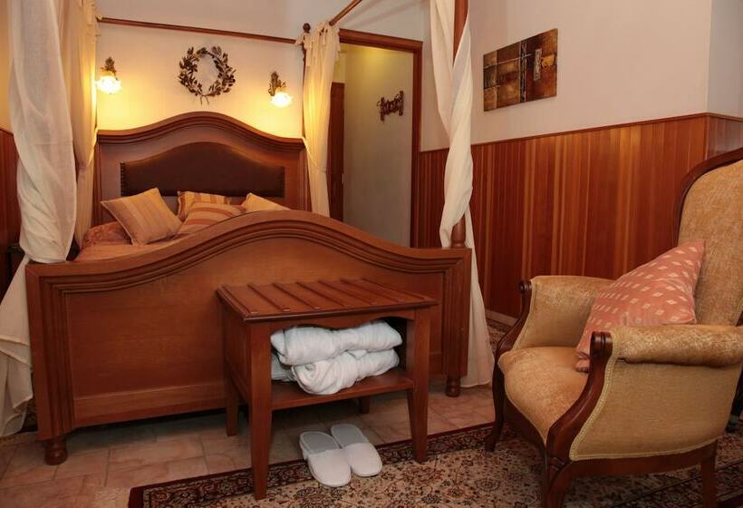 Номен Superior с Гидромассажем, Archontiko Metsovou Luxury Boutique