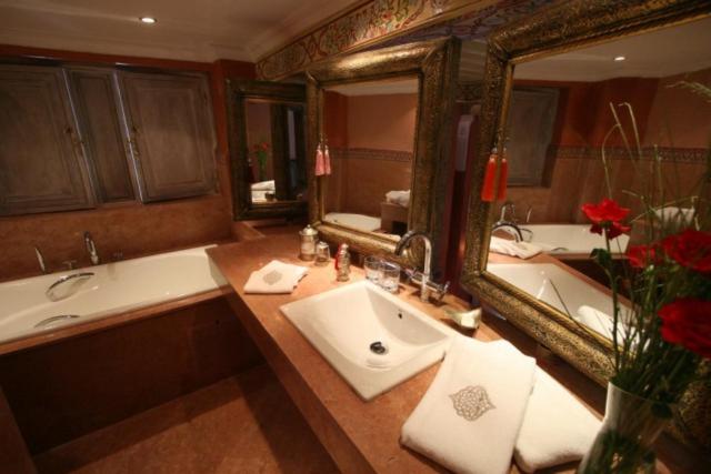 سوییت جونیور, Riad Moullaoud
