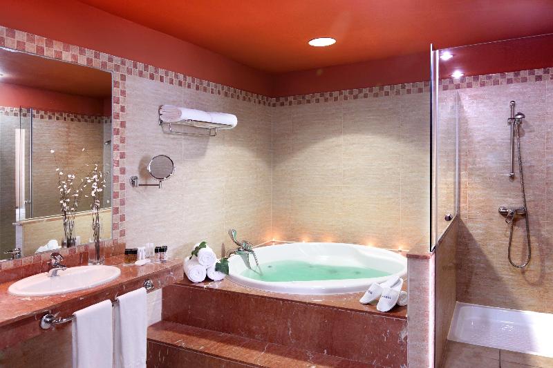 סוויטת דלוקס נוף לים, Occidental Jandia Royal Level - Adults Only