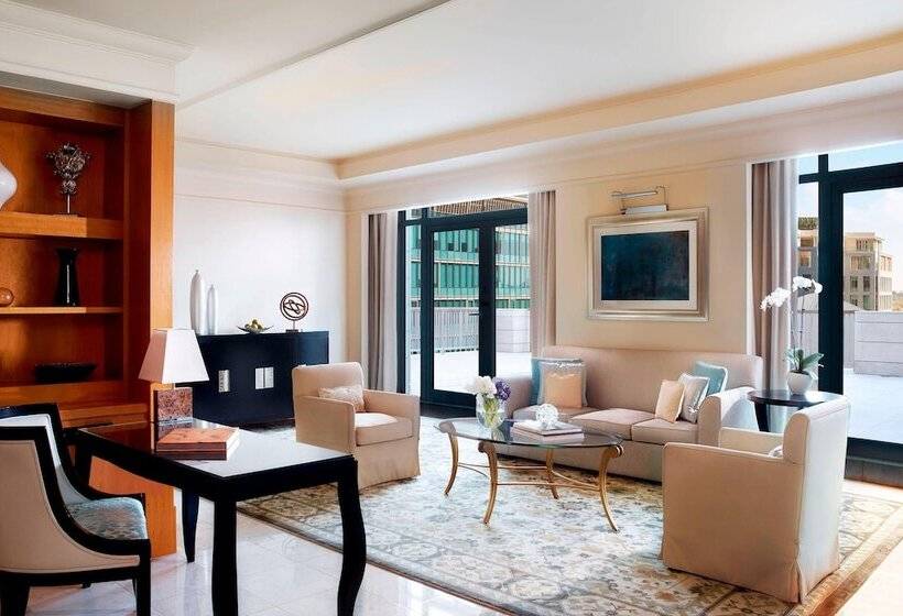 Люкс Клуб, Ritz Carlton Difc Downtown Dubai
