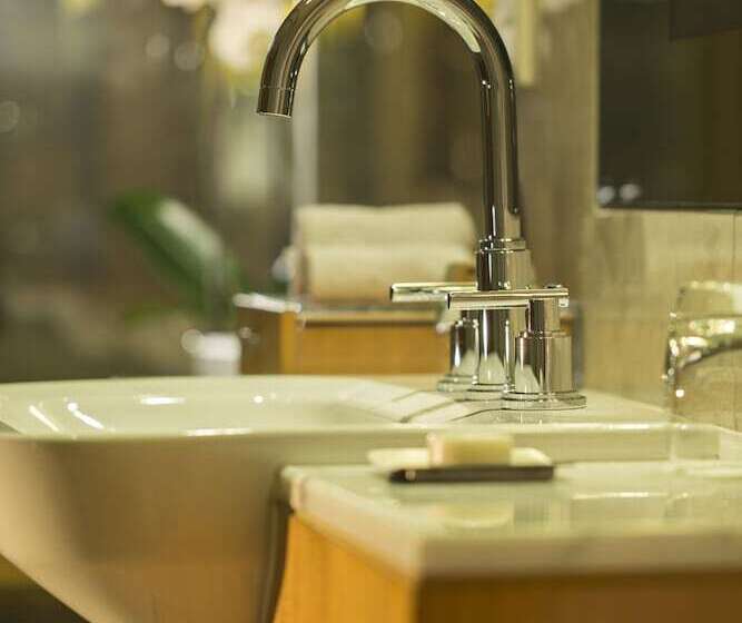 Номер Премиум, Ritz Carlton Difc Downtown Dubai