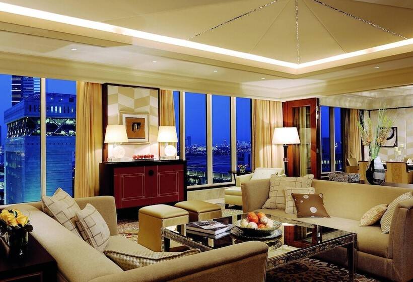 Королевский Люкс, Ritz Carlton Difc Downtown Dubai