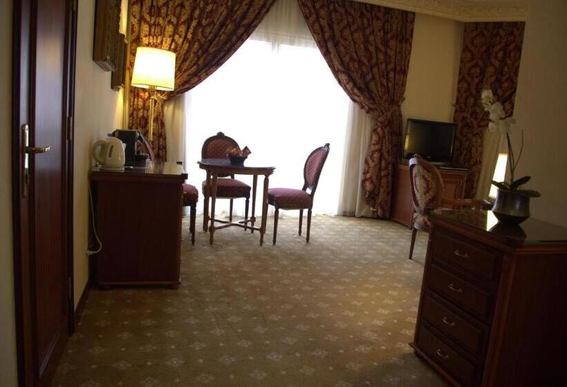 سوئیت اجرایی با تخت کینگ, Serenada Golden Palace   Boutique