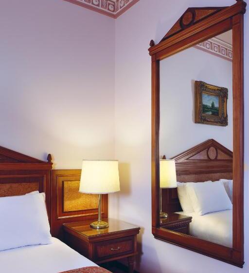 سوییت خانوادگی, Serenada Golden Palace   Boutique