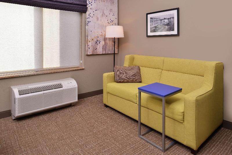 带大床的套房, Hampton Inn & Suites Woodland Sacramento Area