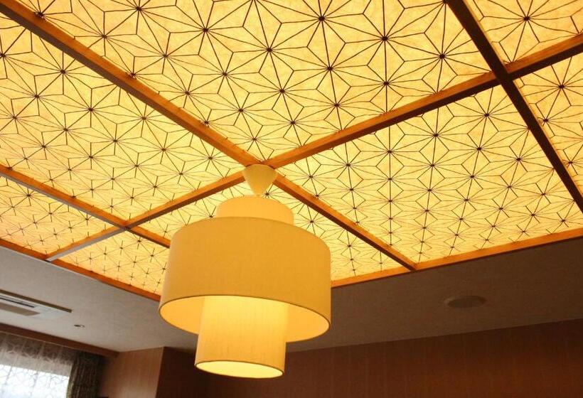 سوئیت جونیور با ماساژ آبی, Honjin Hiranoya Kachoan
