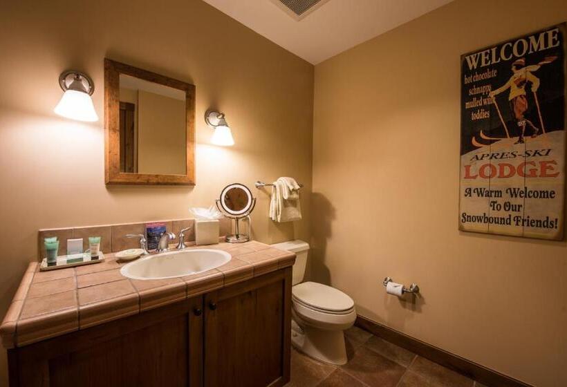 Студия Стандарт, The Lodge At Mountaineer Square