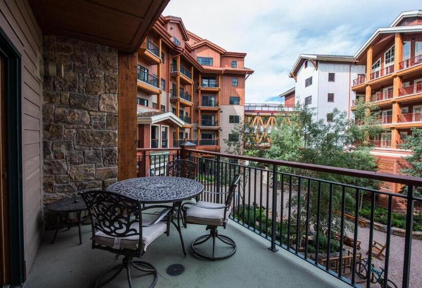 Студия Стандарт, The Lodge At Mountaineer Square