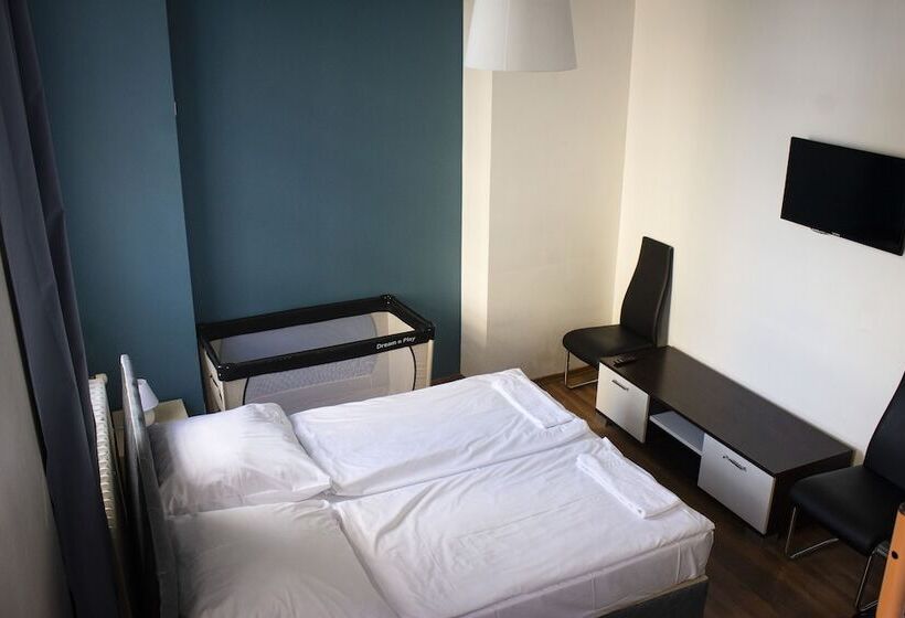 اتاق استاندارد یک نفره, Metropol Hostel Berlin