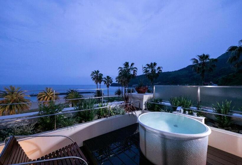 Люкс Вид на Море, Marissa Resort Sazanseto Suooshima