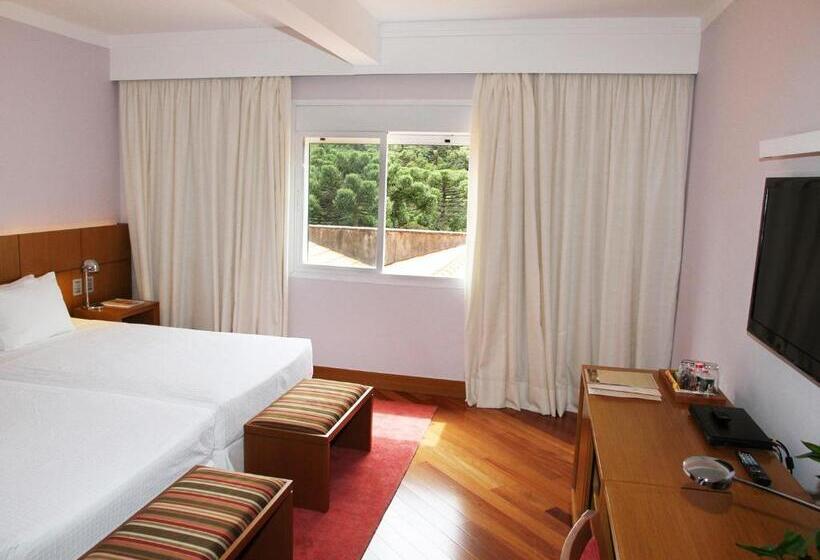 اتاق استاندارد چهار تخته, Grande Hotel Campos Do Jordao