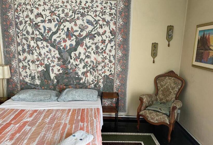 اتاق استاندارد با سرویس بهداشتی مشترک, Gastaldis   Old Style