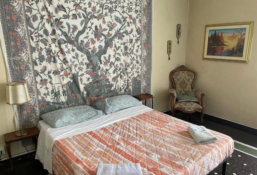 اتاق استاندارد با سرویس بهداشتی مشترک, Gastaldis   Old Style