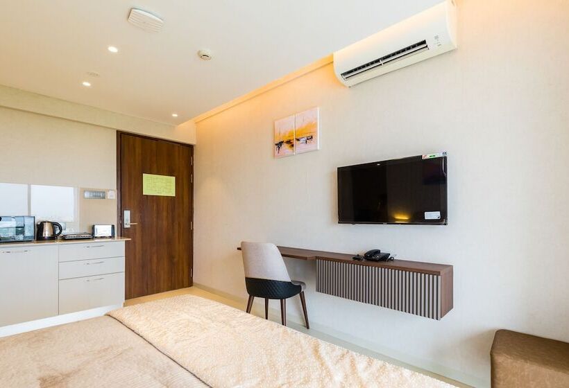 استودیوی استاندارد, Ar Suites Jewels Royale   Koregaon Park Nx
